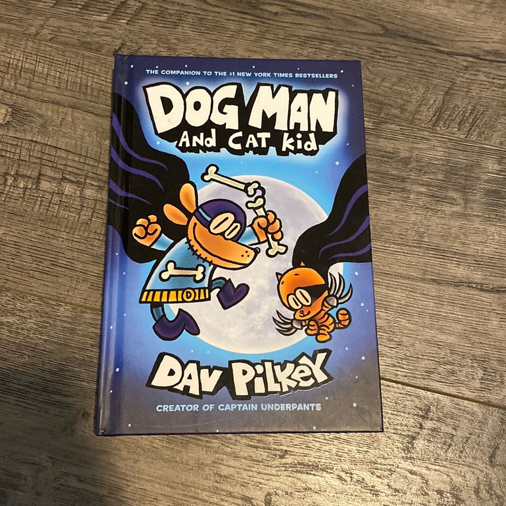 DOG MAN Graphic Novel-Book 4